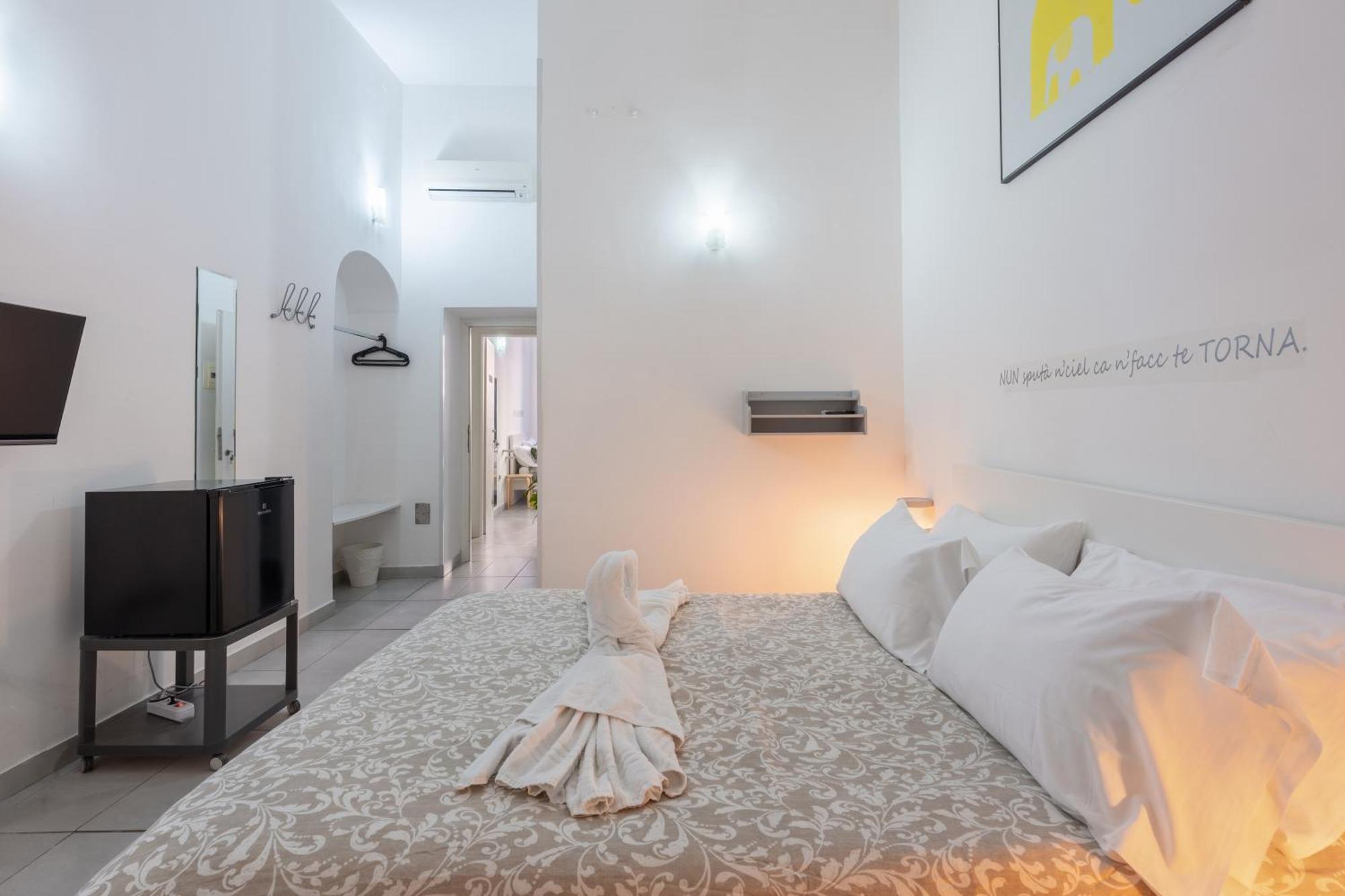 Nina Suites Neapel Exterior foto